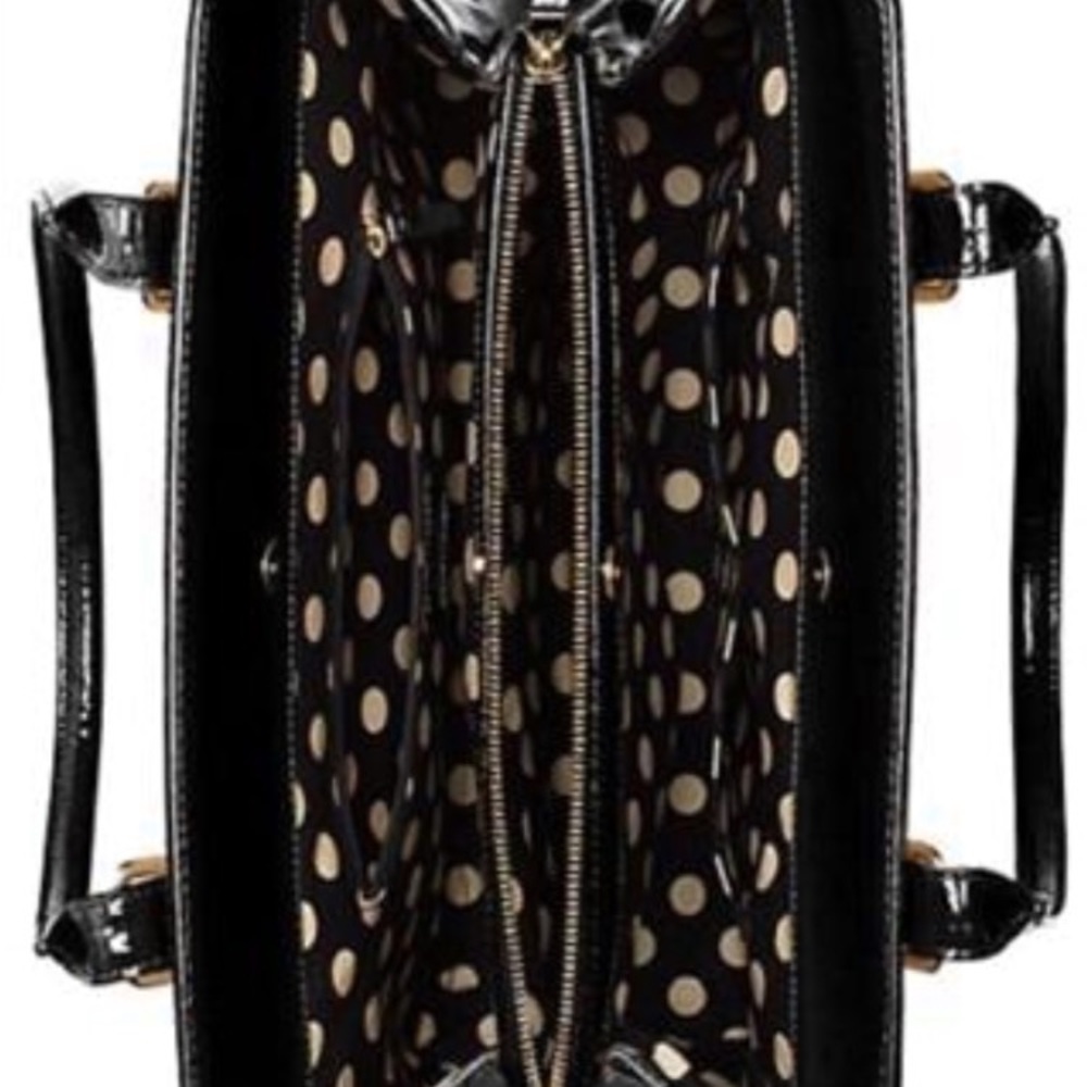 SOLD Kate Spade Carlisle patent leather purse - Picture 3 of 8